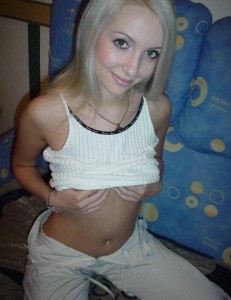 blonde_coed_dalhousie11