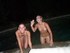 drunk-teenagers-partying-11