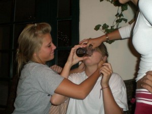 drunk-teenagers-partying-48