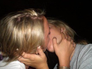 drunk-teenagers-partying-56