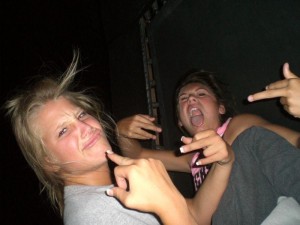 drunk-teenagers-partying-72