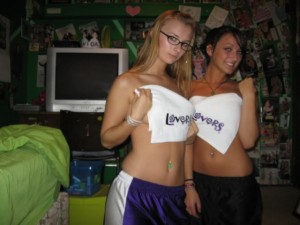 ex-girlfriend-and-her-friend-naked-05