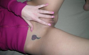girlfriend-home-alone-self-pics-32