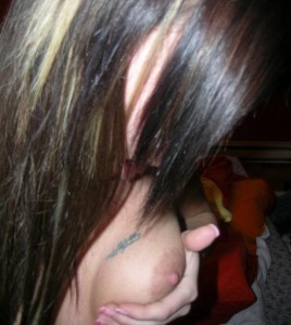 girlfriend-home-alone-self-pics-50