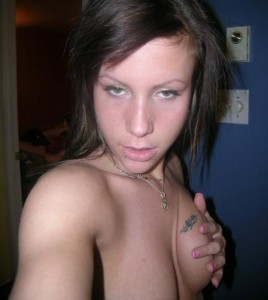 girlfriend-home-alone-self-pics-56