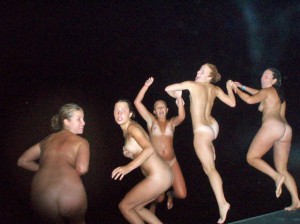 partying-teens-at-the-lake-house-08