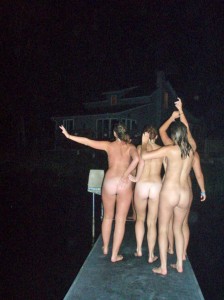 partying-teens-at-the-lake-house-12