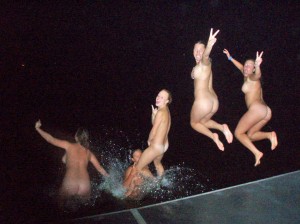 partying-teens-at-the-lake-house-16